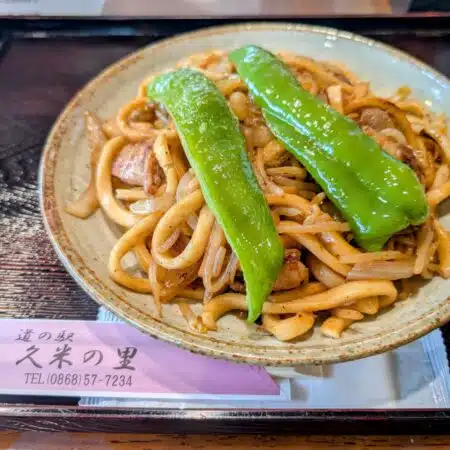 津山ホルモンうどん｜ご当地グルメの決定版