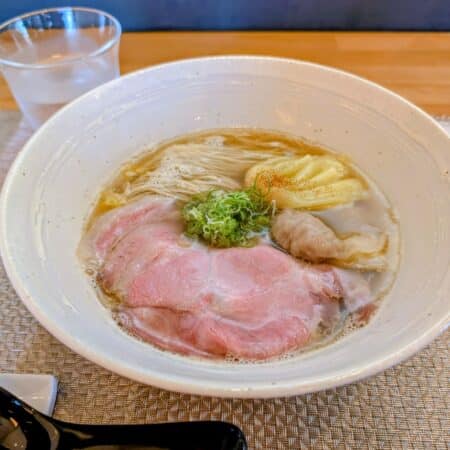 塩そば｜瀬戸内の海塩と旨味だしが奏でる和の味